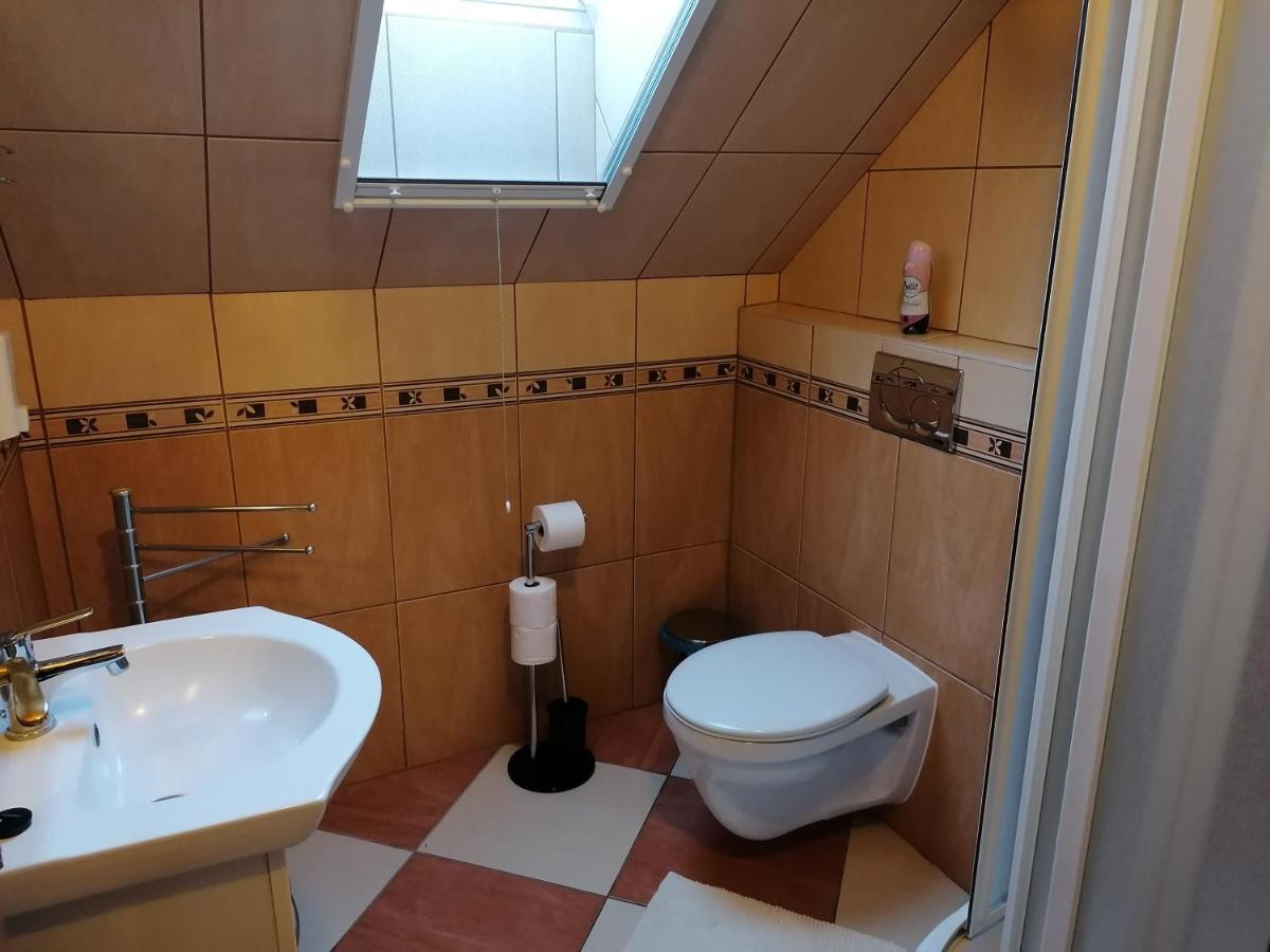 Hotel Harmonia Panzio à Sárospatak Extérieur photo